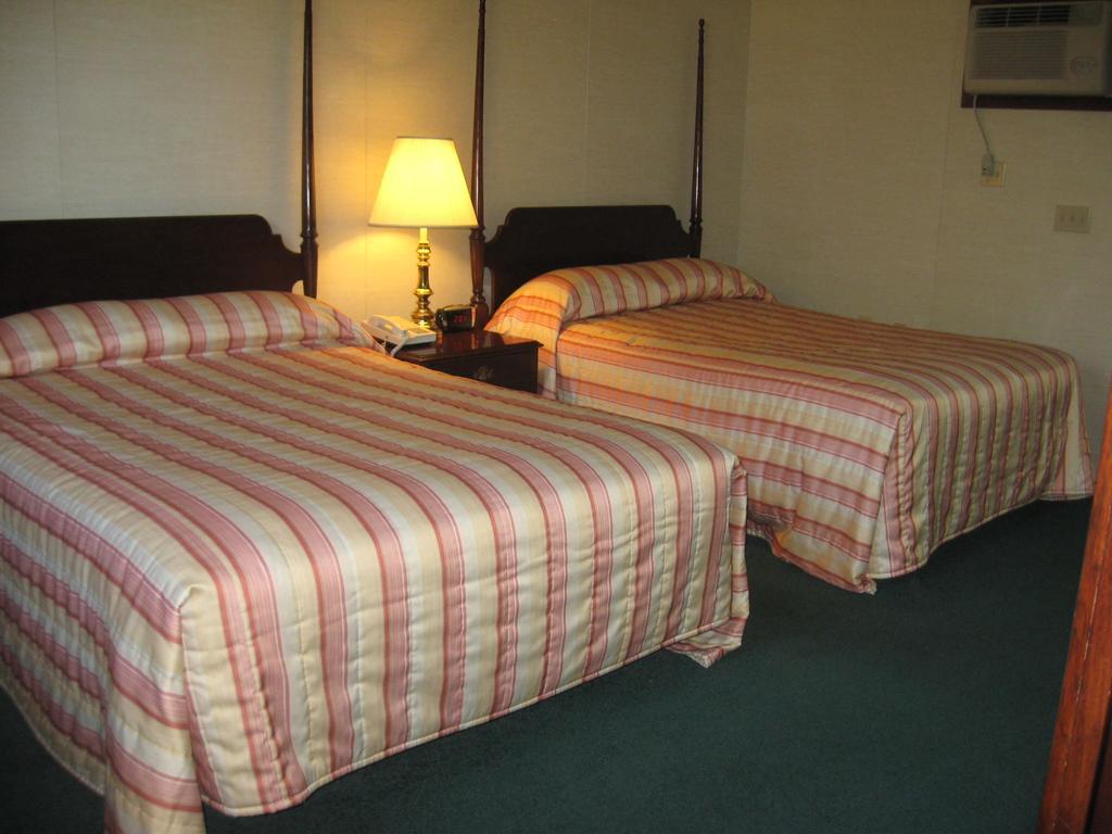 Lockport Inn And Suites Exteriör bild