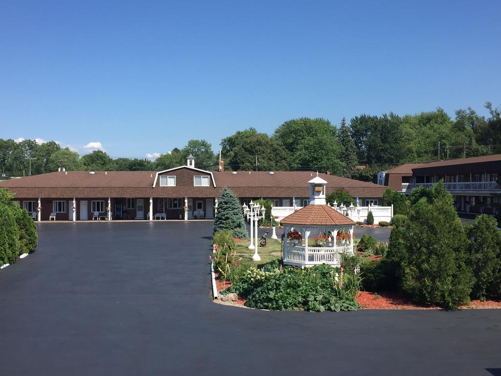 Lockport Inn And Suites Exteriör bild